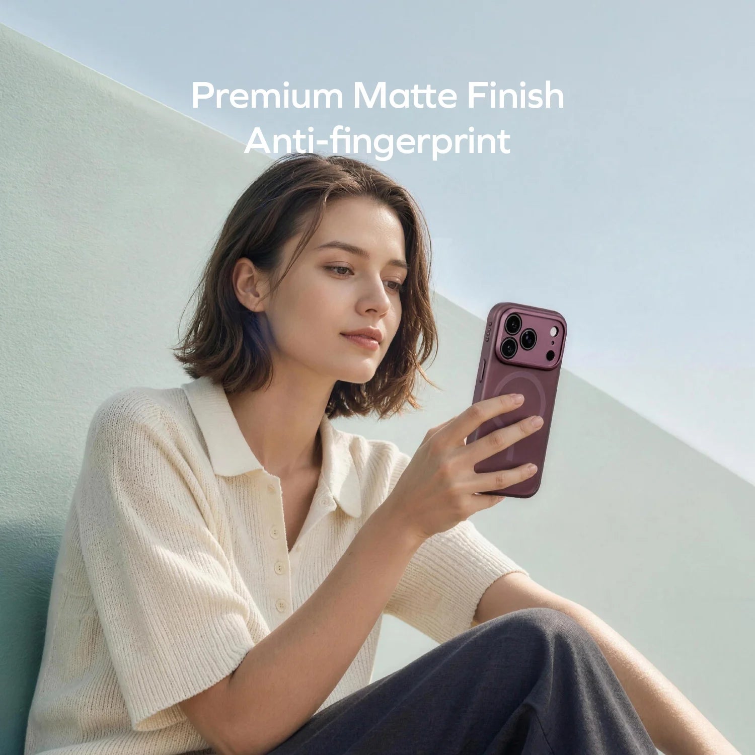MOMAX Sōma Slim Ultra-Thin Magnetic Case iPhone 18 Series · A closer look
