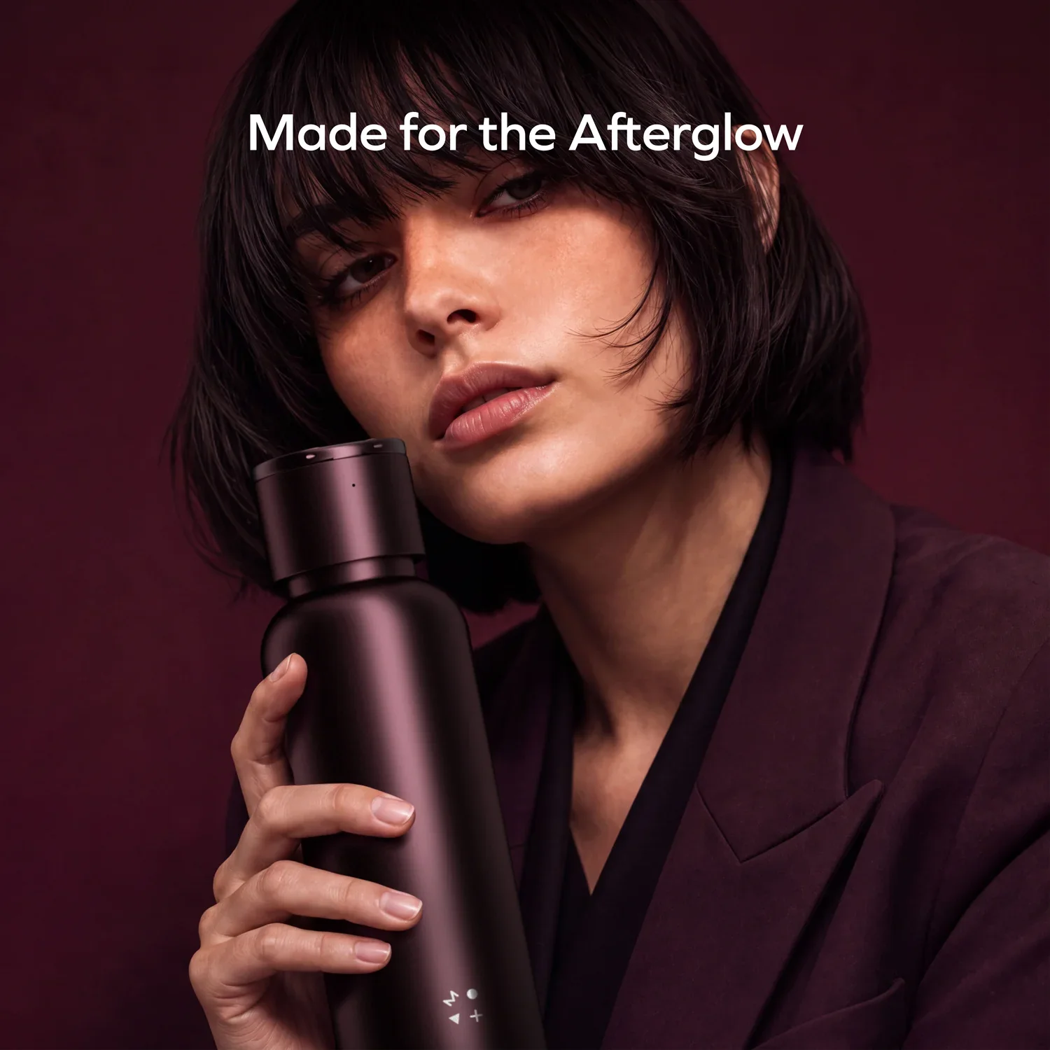 MOMAX 1-Vibe Bottle Magnetic Wireless Speaker Flask 500ml · A closer look