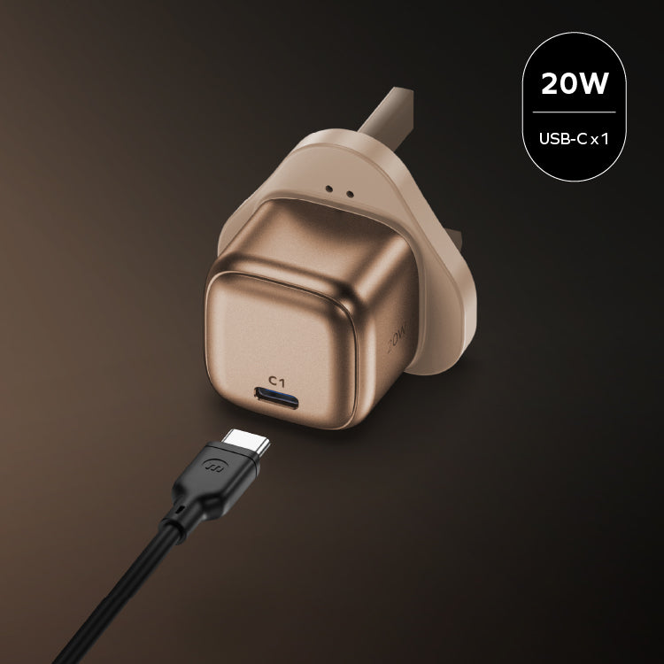 MOMAX 1-Charge 1 port 20W charger · A closer look